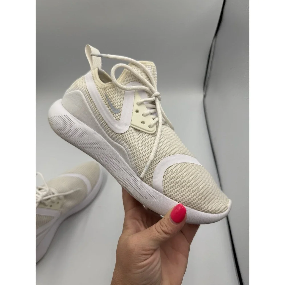 Nike good preowned